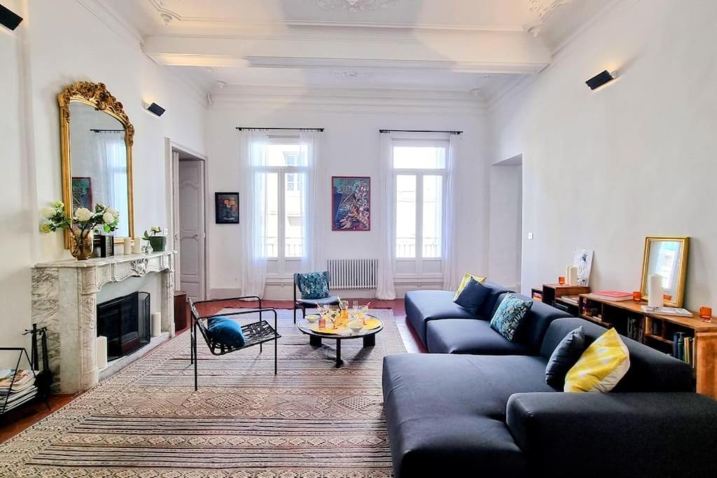 Le Palais 10, Superbe D'exception Authentique Centre Historique Apartment